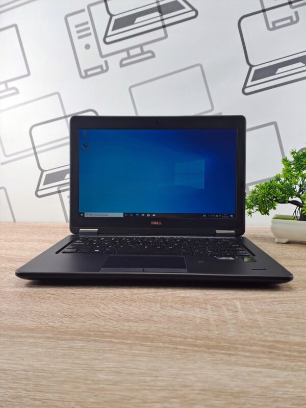 Ultrabook Dell Latitude E7250 i5 16GB 256GB SSD WIN10 - immagine 2