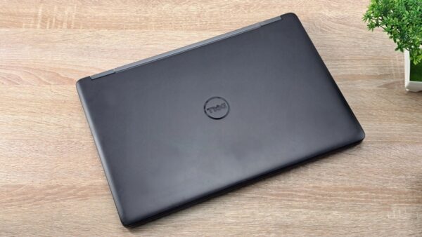 Dell Latitude E5550 i5-5300U 8GB 1TB SSD 15,6" WIN10 - immagine 4