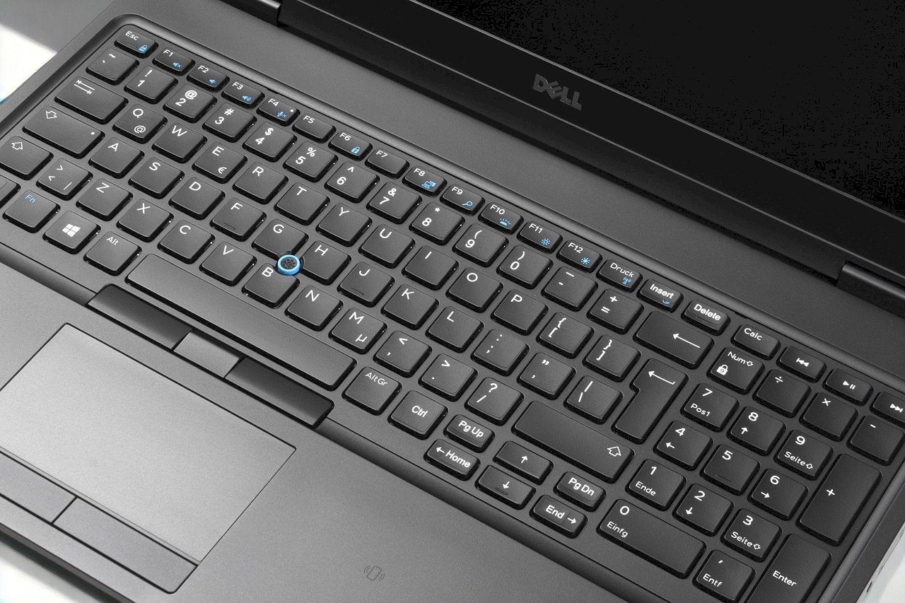 Ultrabook Dell Latitude 5590 i5 8gen QUAD 64 GB 256 GB SSD NVMe 15,6" FHD W10 - immagine 14