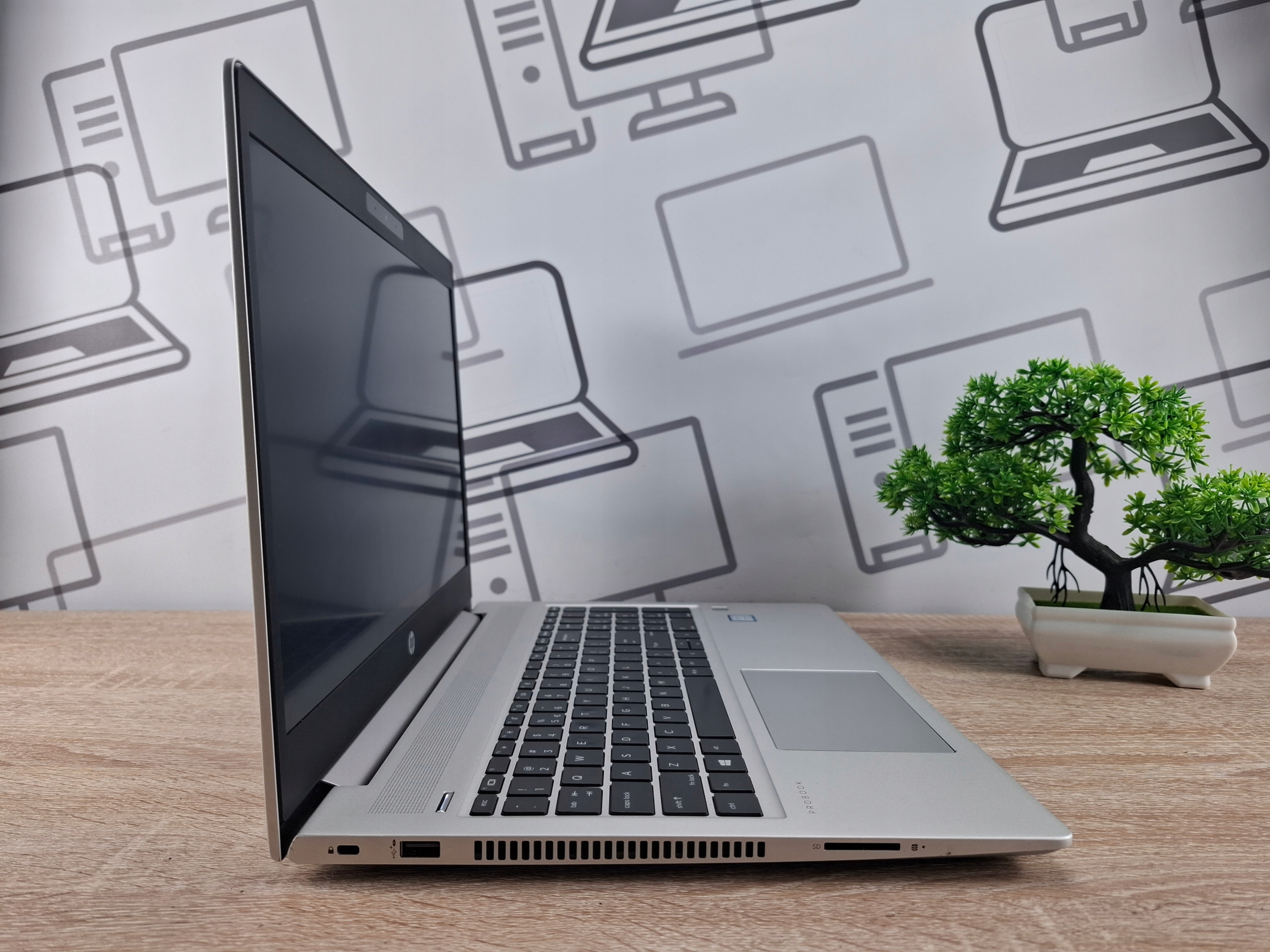 Laptop HP ProBook 450 G6 i5-8265U 32 GB 2 TB SSD Windows 10 NUOVO DISCO - immagine 6