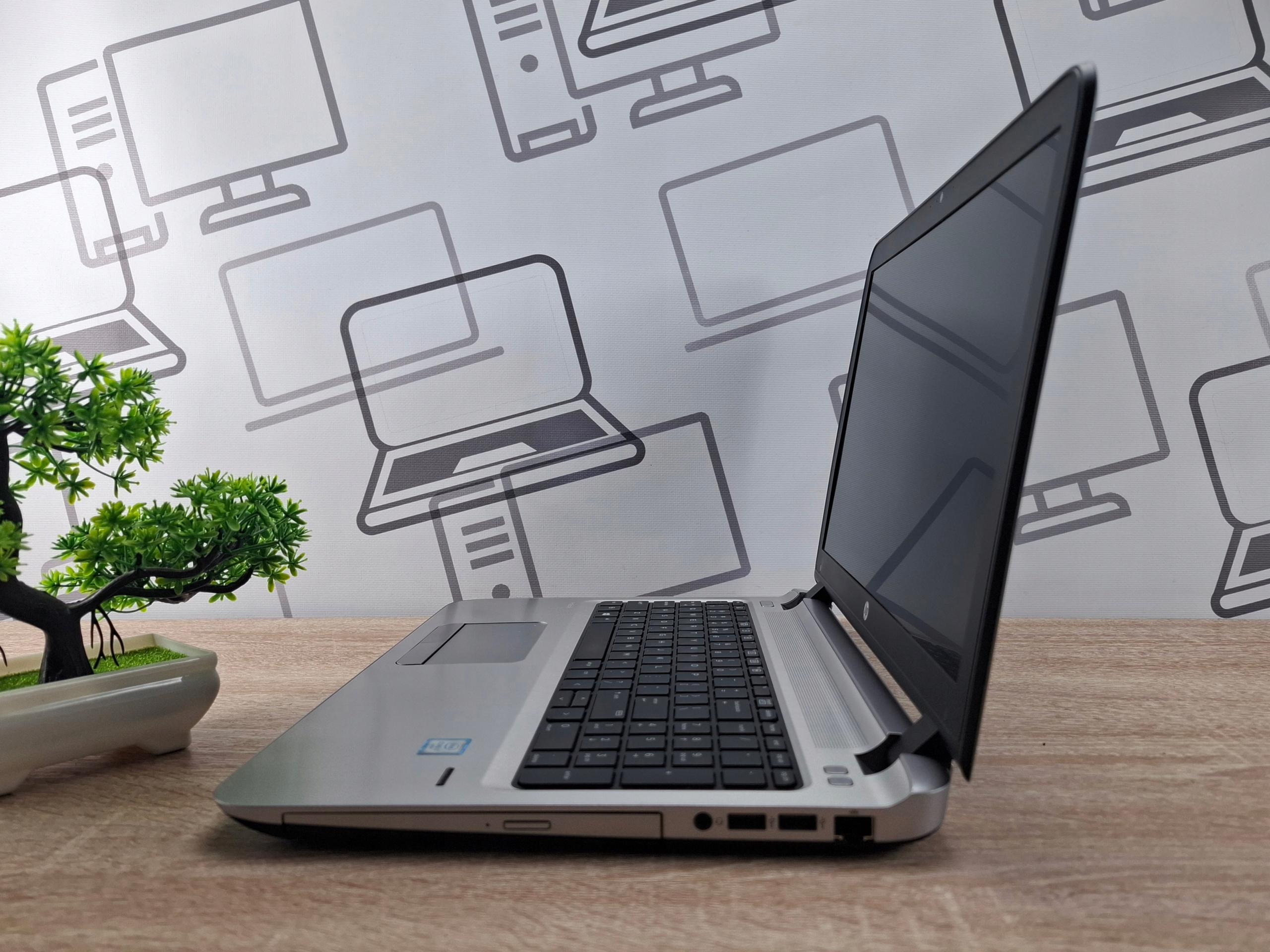 HP ProBook 450 G3 i7-6500U 8 GB 1 TB SSD 15,6" FullHD HDMI WIN10 - immagine 11