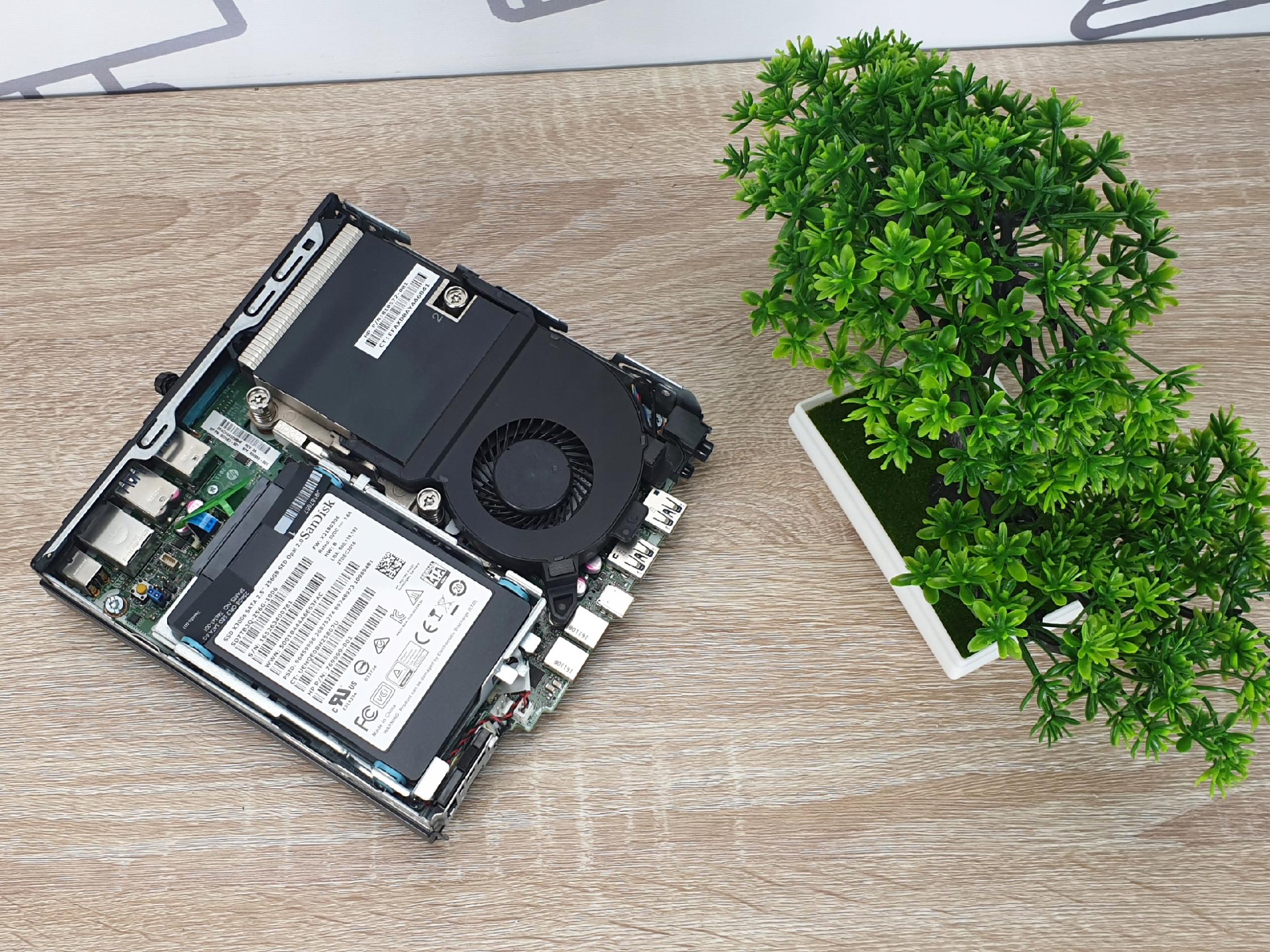 HP Elitedesk 800 G2 Tiny i5-6500T 32 GB 2 TB SSD WIN10 - immagine 9