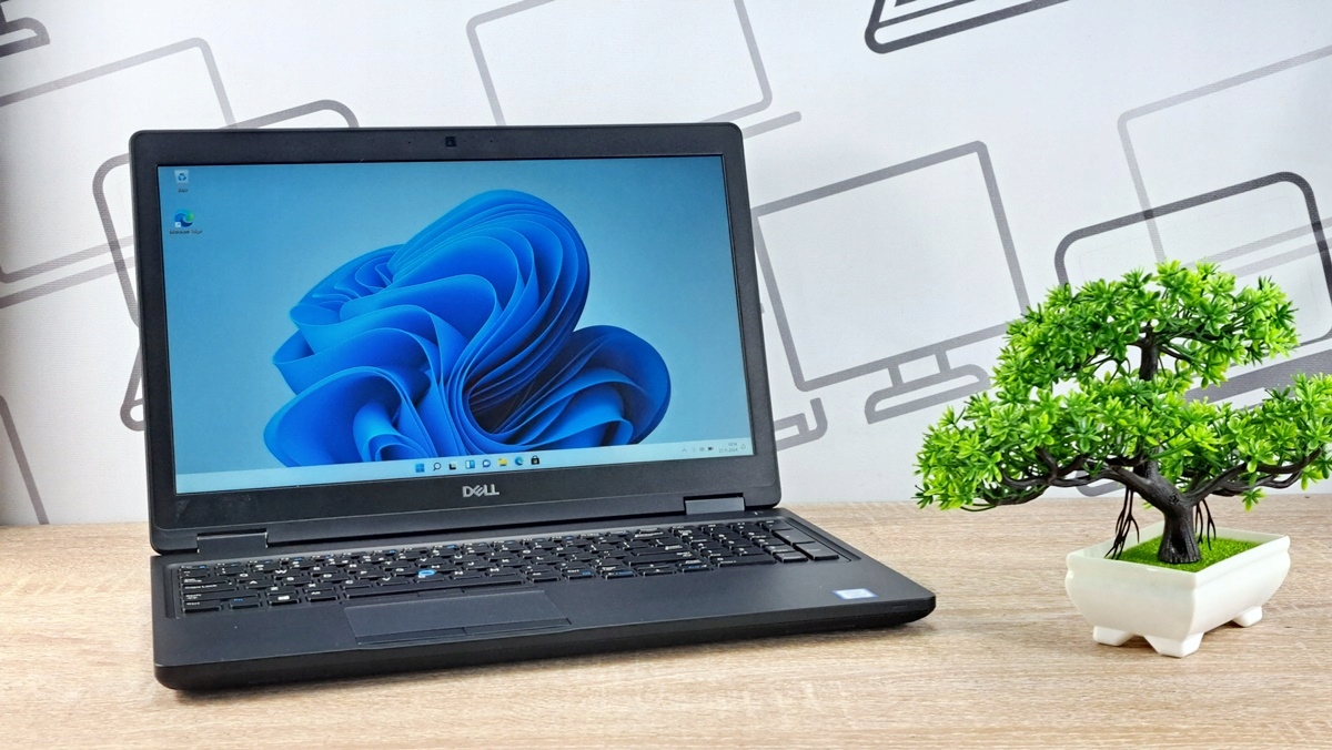 Ultrabook Dell Latitude 5590 i5 8gen QUAD 64 GB 256 GB SSD NVMe 15,6" FHD W10 - immagine 3