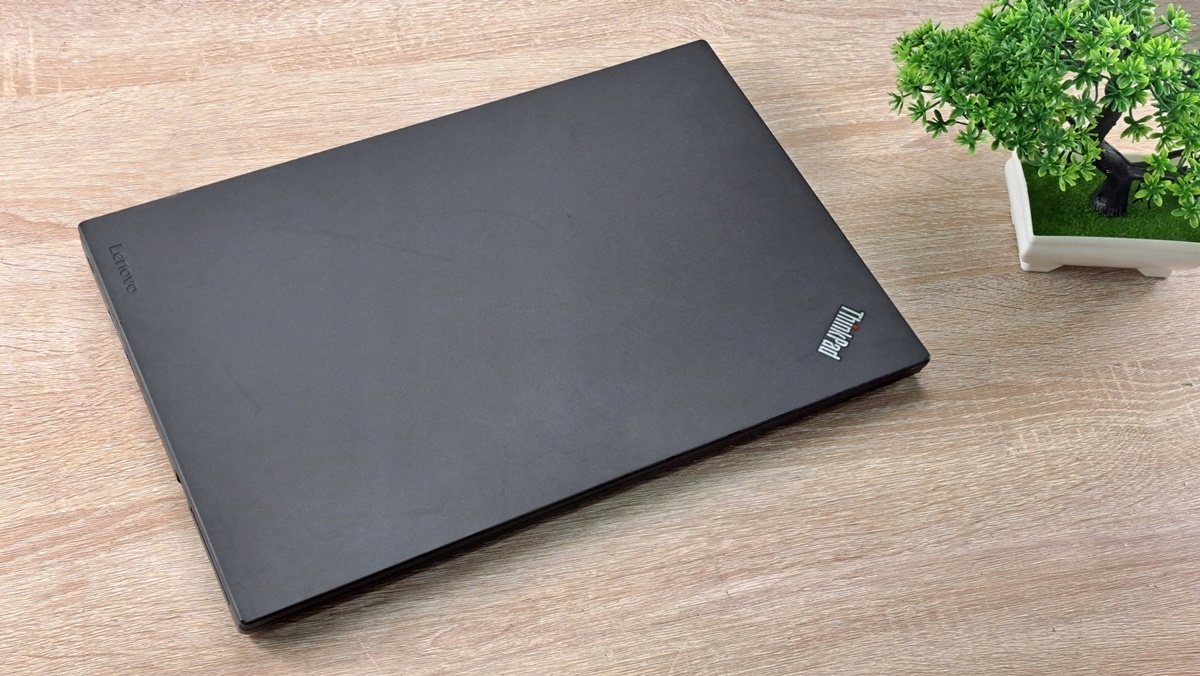 Lenovo ThinkPad T560 i5 8 GB 256 GB SSD 15,6" FullHD WINDOWS 10 - immagine 6