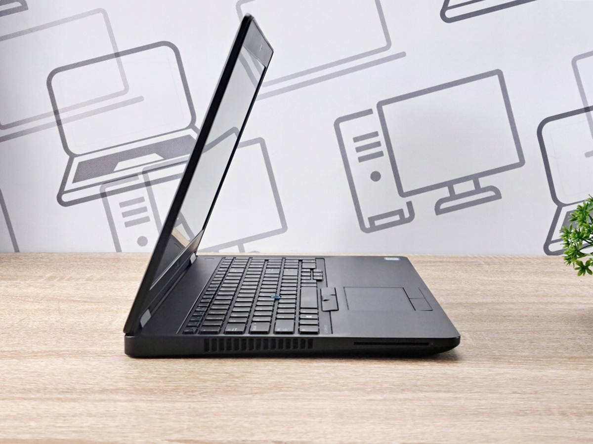 Ultrabook Dell Latitude 15,6" i5 32 GB 256 SSD W11 - immagine 5