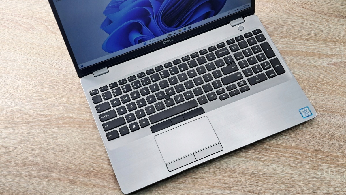 Ultrabook Dell Latitude 5500 i5 8a generazione QUAD 16 GB 1 TB SSD NVMe 15,6" FHD W11 - immagine 7