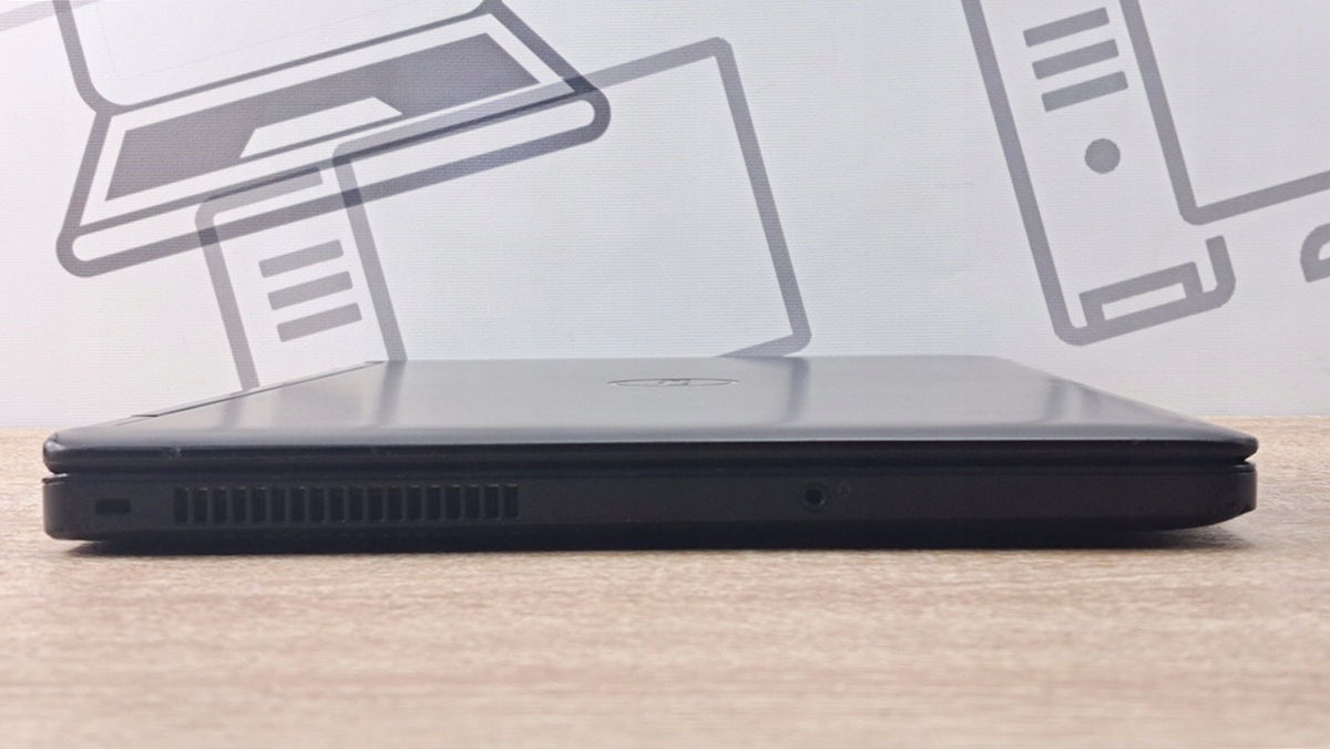 Dell Latitude E5550 i5-5300U 8 GB 512 GB SSD 15,6" WIN10 - immagine 5