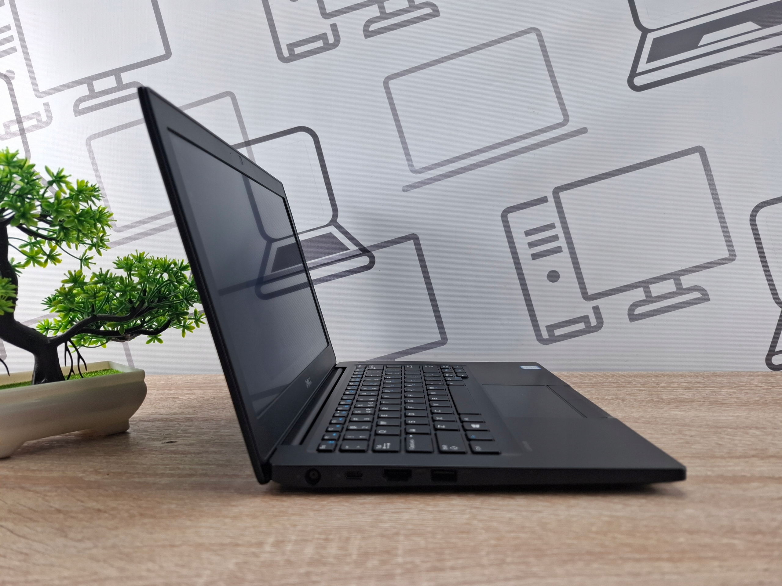 Piccolo ultrabook Dell Latitude 7280 i5-7300U 16 GB 128 GB SSD WIN11 - immagine 4